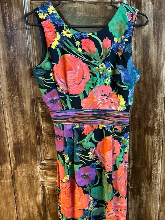 Postive Attitude Dresses & Skirts - Floral Sleeveless Sheath Dress in Black with Multicolor Blooms Knee Length S 5/6